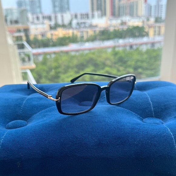 Tom Ford TF923/S 01B Bonham Black Grey Gradient Sunglasses - Picture 8 of 15